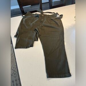 NWT Maurices Pants  Green Tencel Cotton High Wasit
Belted Tapered Leg Size 22W